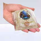 Pirámide Orgonita 'Earth' - Selenita con Esfera de Lapislázuli