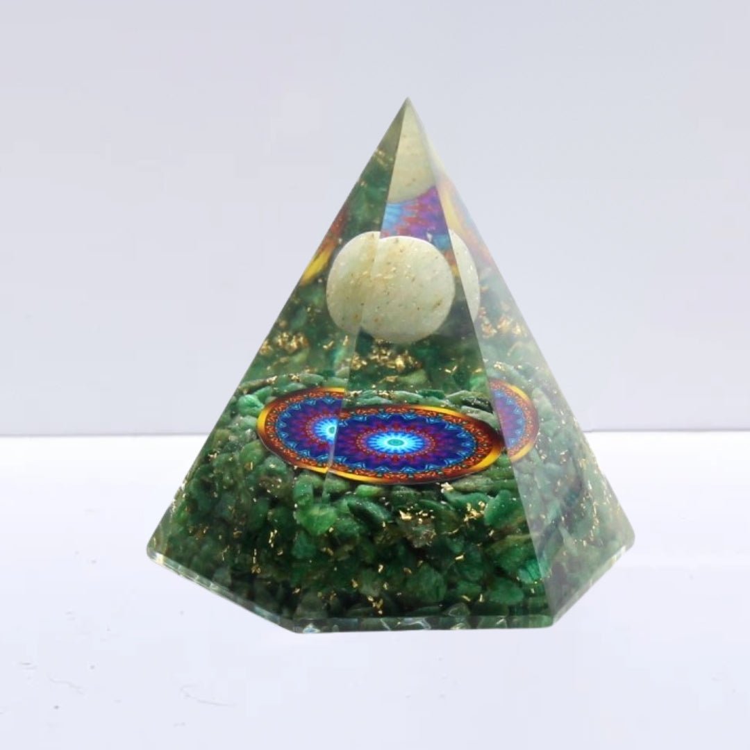 Pirámide Orgonita 'Sacred' - Jade con Mandala