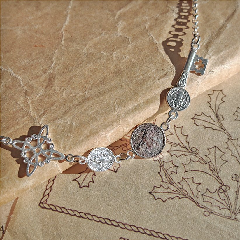 Pulsera Cuádruple de Protección S925: Cuatro Amuletos de Luz