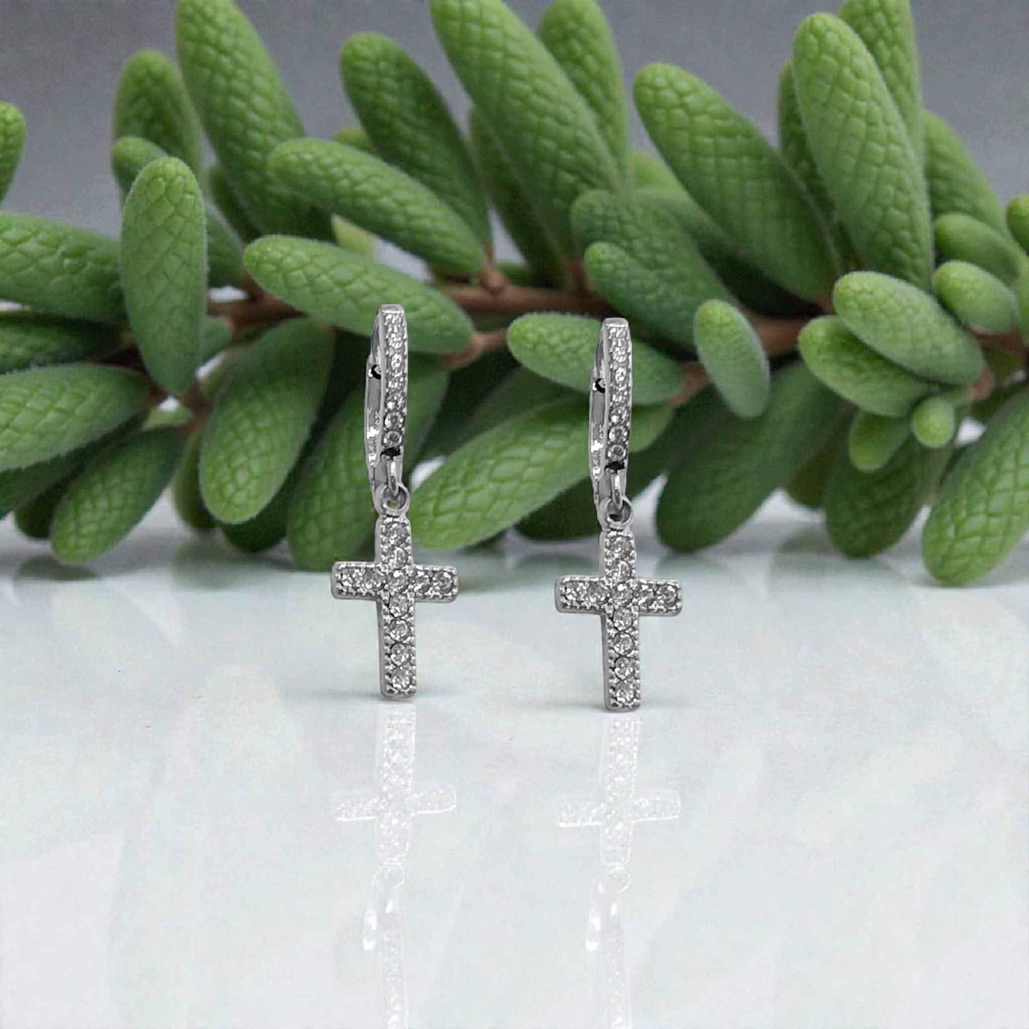 Pendientes aros con cruz