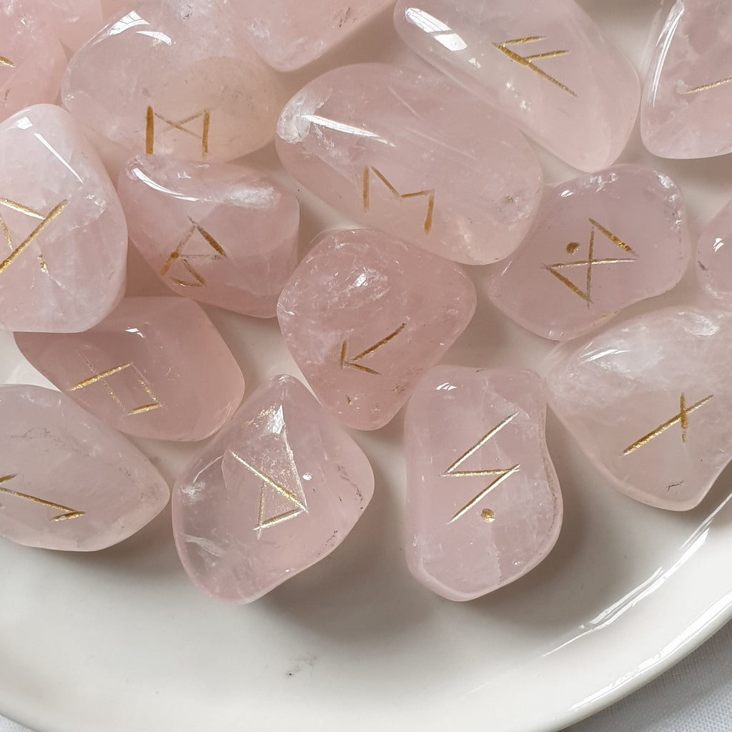 Runas Vikingas de Cuarzo Rosa