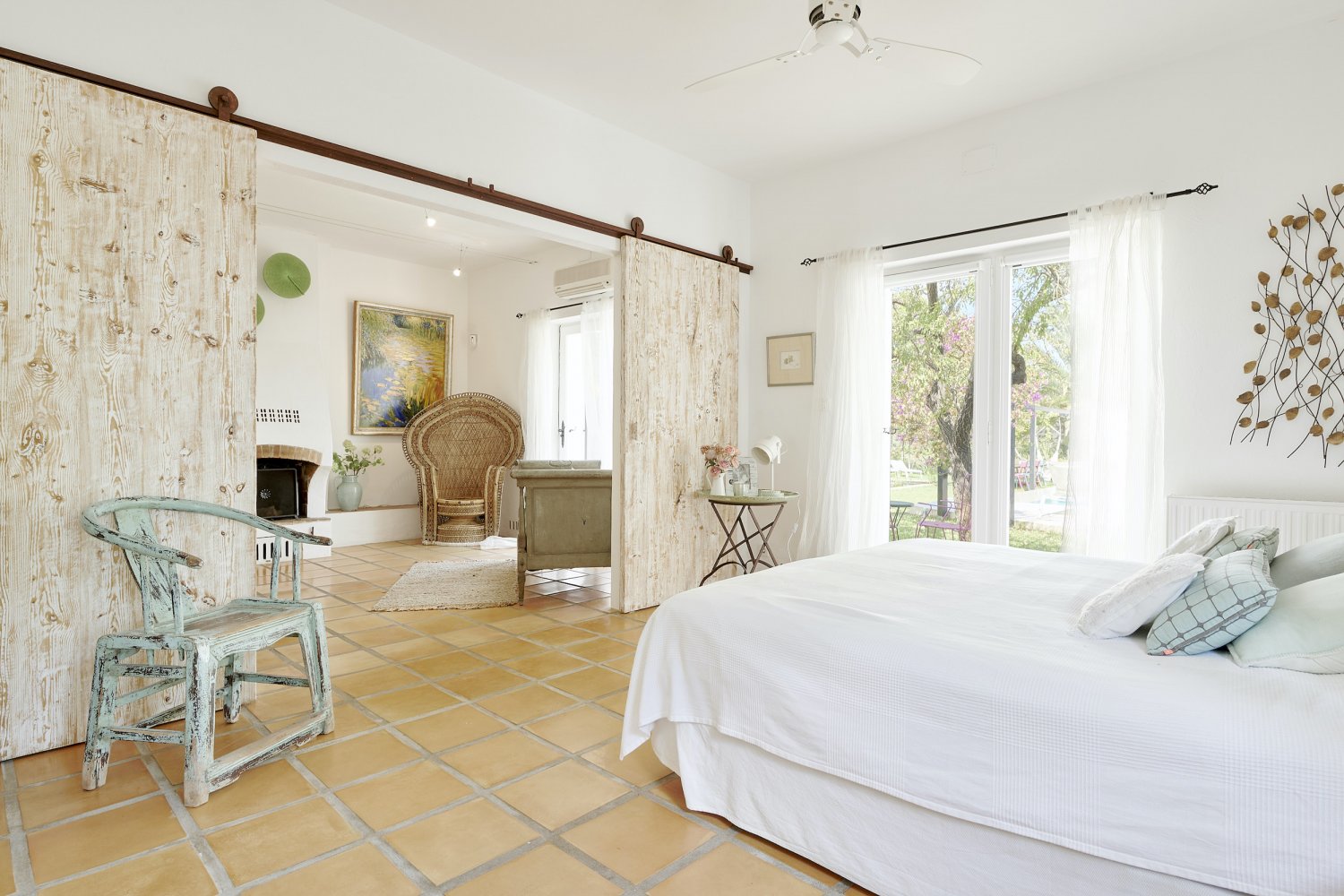 Charming Hidden Paradise Ibiza Villa with a Beautiful Lush Garden and Cozy Kitchen in San Antonio