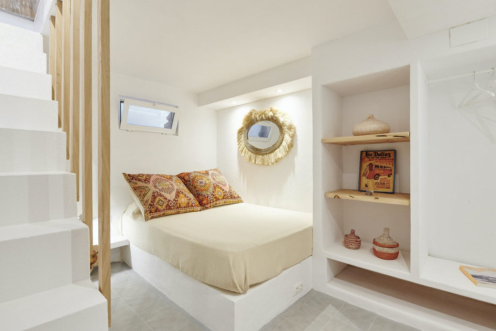 Charming Hidden Paradise Ibiza Villa with a Beautiful Lush Garden and Cozy Kitchen in San Antonio
