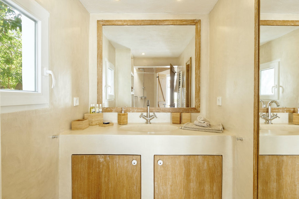 Charming Hidden Paradise Ibiza Villa with a Beautiful Lush Garden and Cozy Kitchen in San Antonio