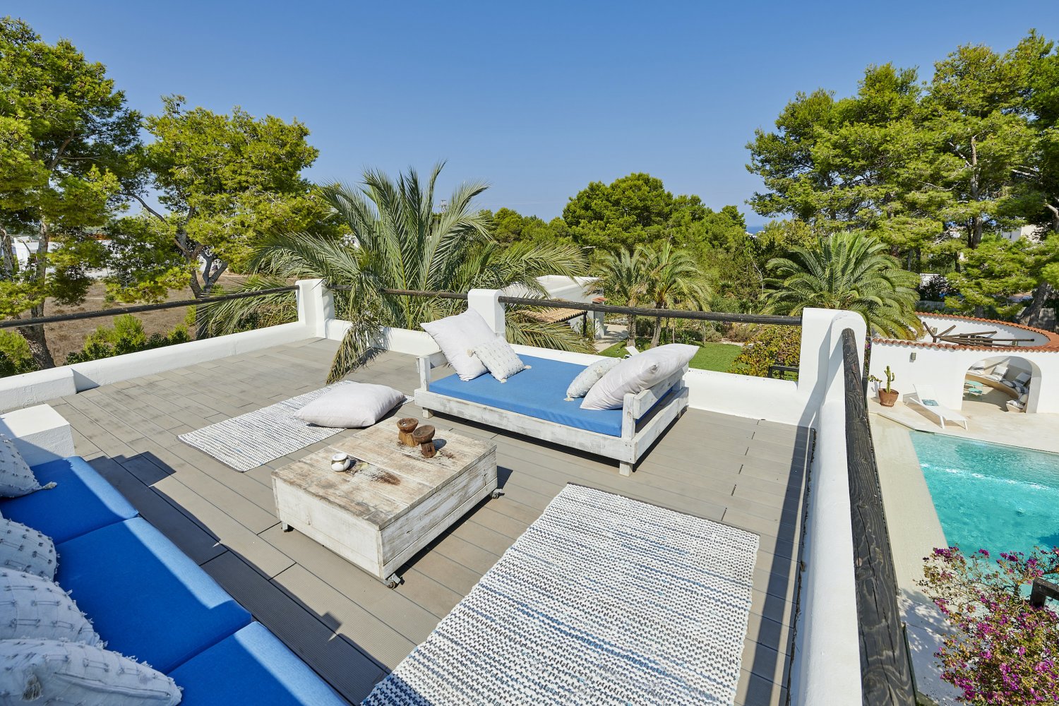 Charming Hidden Paradise Ibiza Villa with a Beautiful Lush Garden and Cozy Kitchen in San Antonio