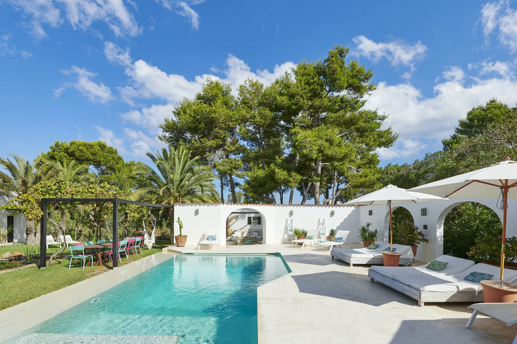 Charming Hidden Paradise Ibiza Villa with a Beautiful Lush Garden and Cozy Kitchen in San Antonio