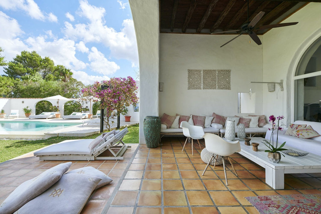 Charming Hidden Paradise Ibiza Villa with a Beautiful Lush Garden and Cozy Kitchen in San Antonio