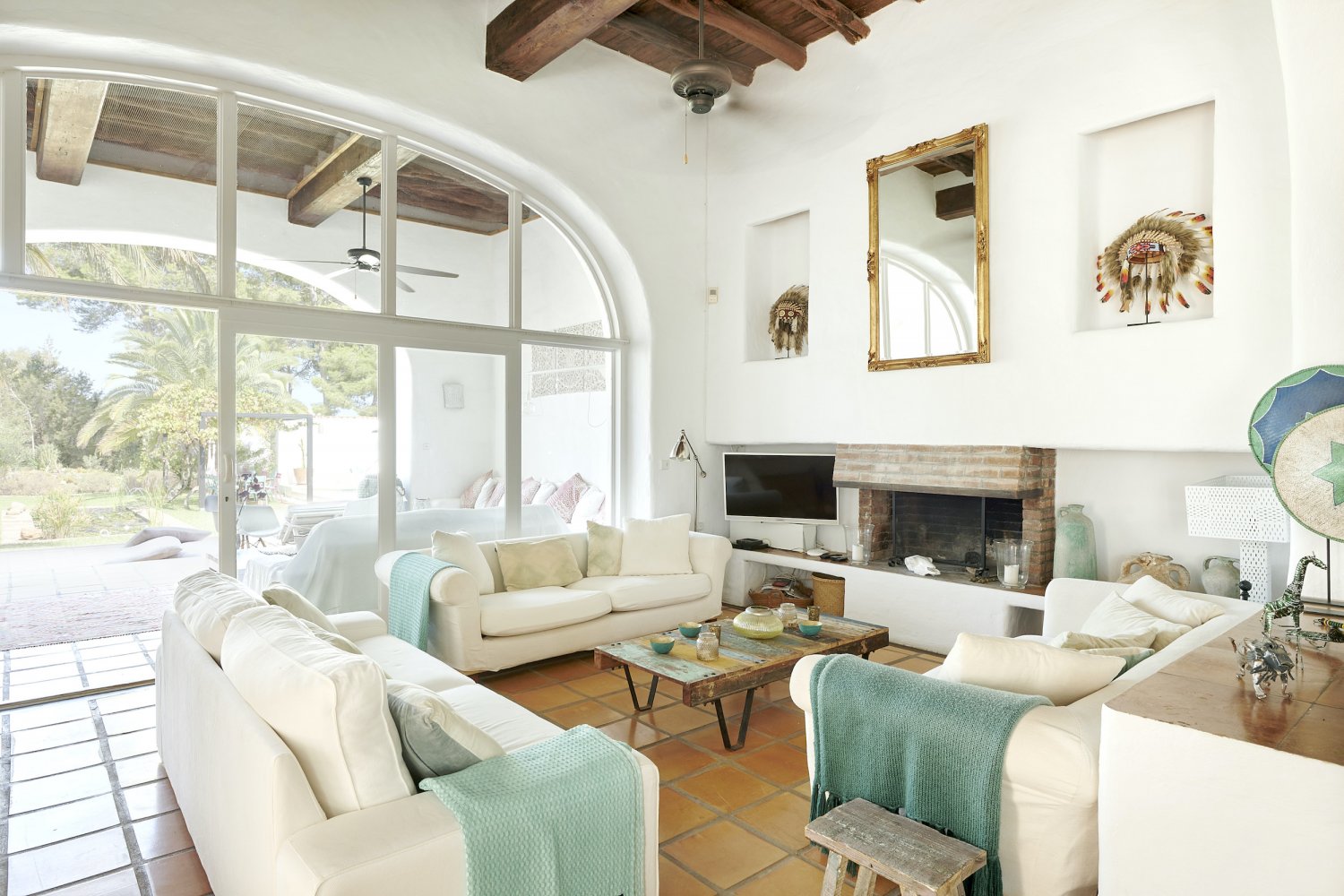 Charming Hidden Paradise Ibiza Villa with a Beautiful Lush Garden and Cozy Kitchen in San Antonio