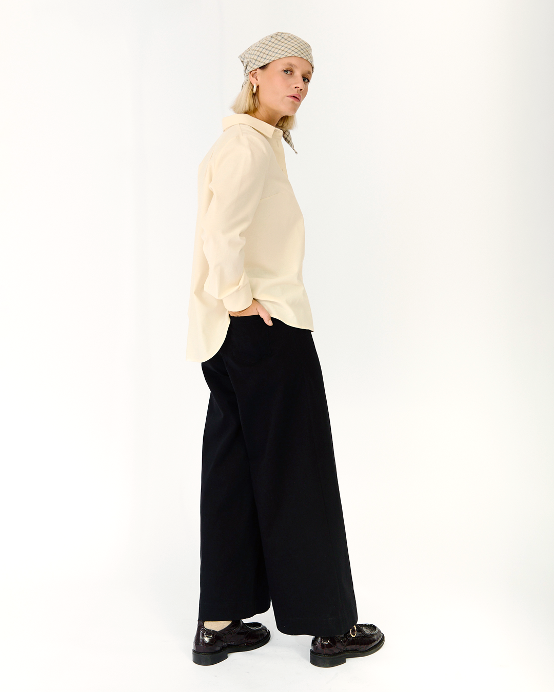 pantalón scout negro ▢