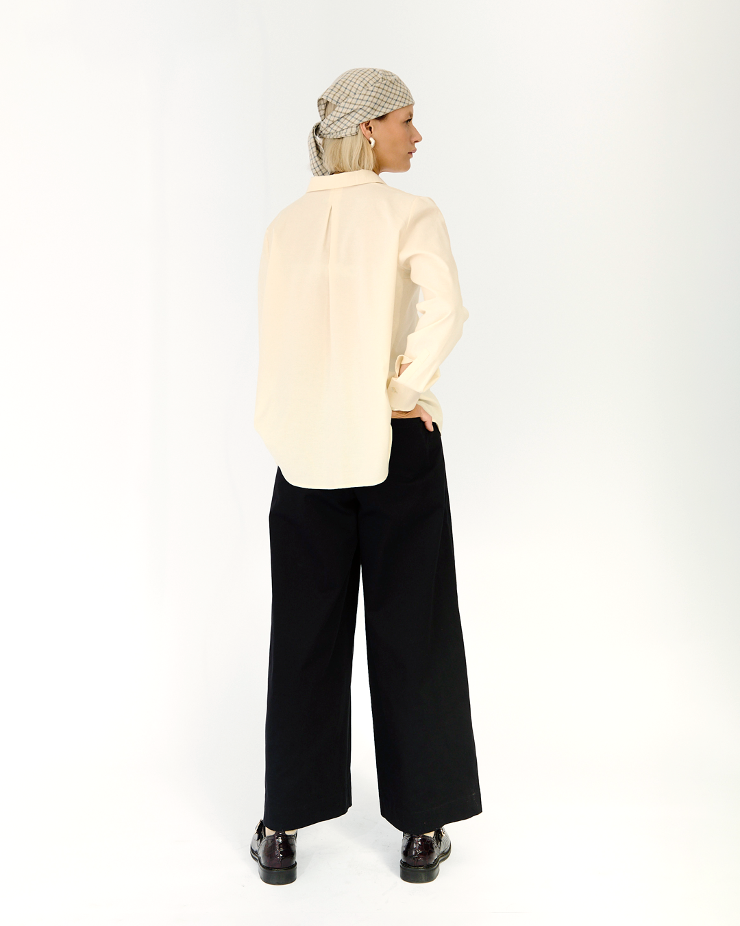 pantalón scout negro ▢