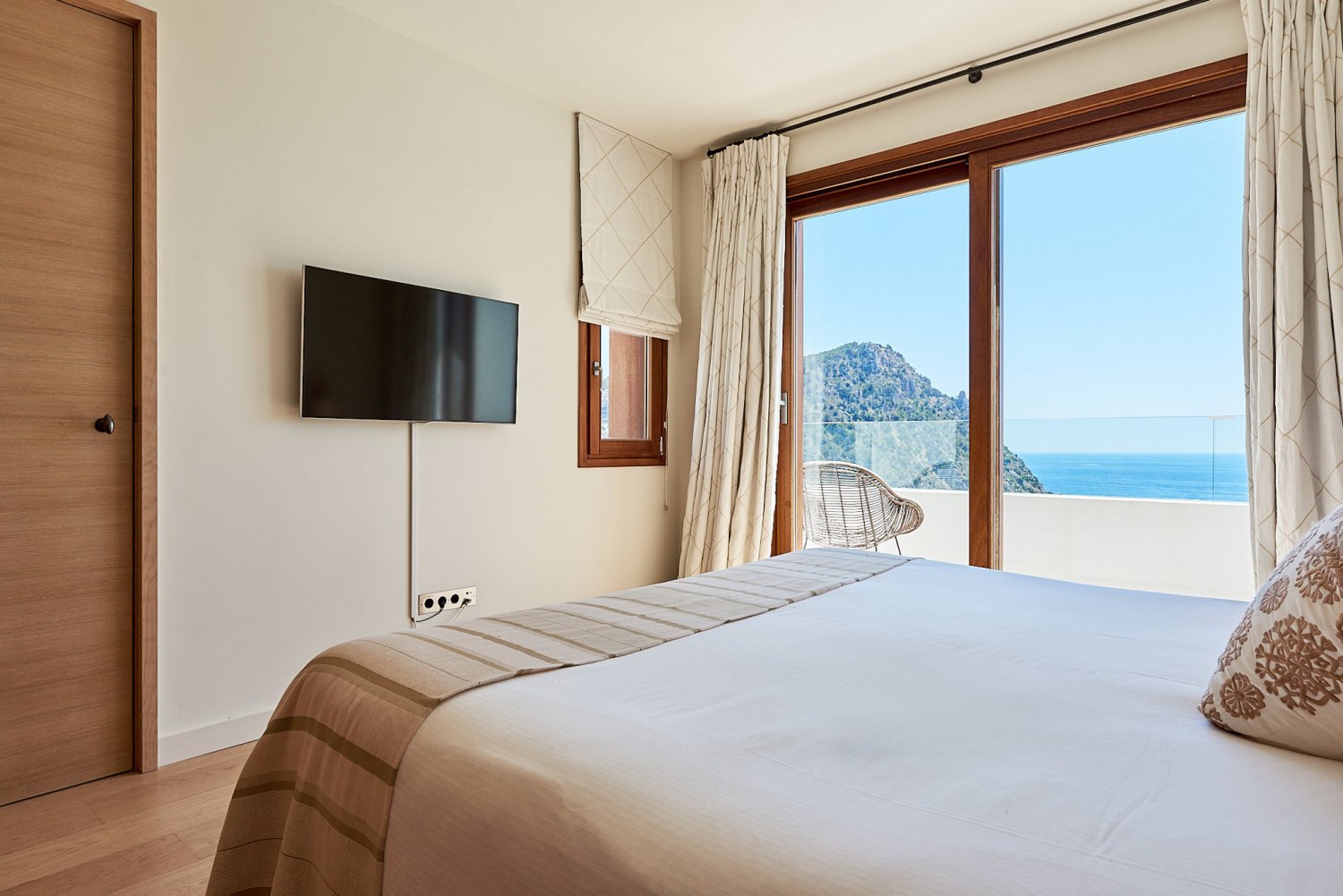 Huge Beautiful Ibiza Villa with Breathtaking Views of Sol d’en Serra in Santa Eulalia