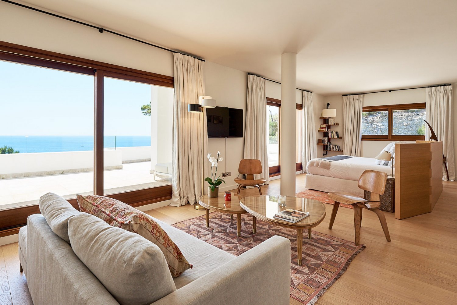 Huge Beautiful Ibiza Villa with Breathtaking Views of Sol d’en Serra in Santa Eulalia