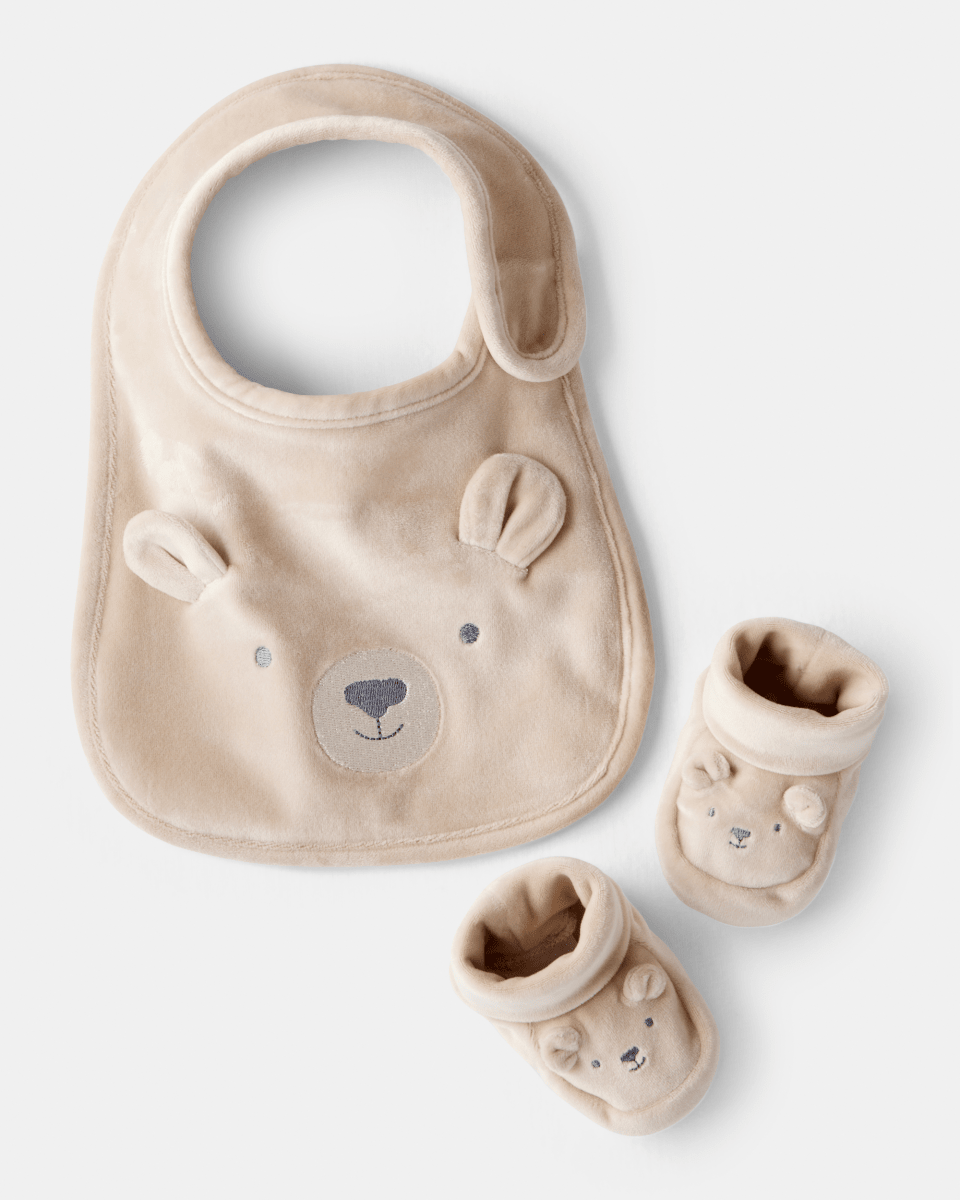 Set de babero y botitas con osito