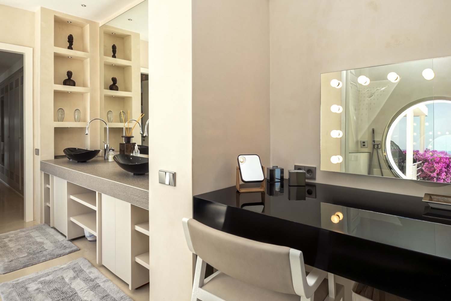 Modern Luxury Ibiza Villa with Huge Kitchen, Stunning Views and Spacious En-Suite Bedrooms near Es Cubells