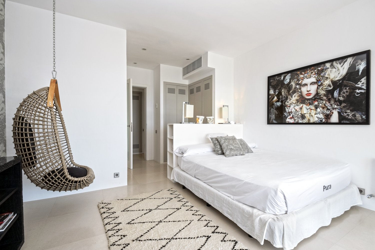 Modern Luxury Ibiza Villa with Huge Kitchen, Stunning Views and Spacious En-Suite Bedrooms near Es Cubells