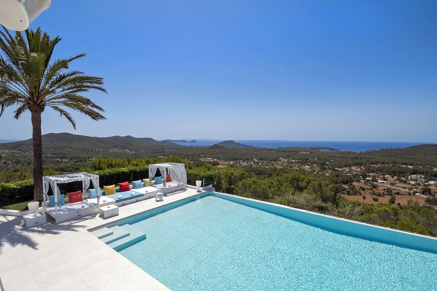 Modern Luxury Ibiza Villa with Huge Kitchen, Stunning Views and Spacious En-Suite Bedrooms near Es Cubells