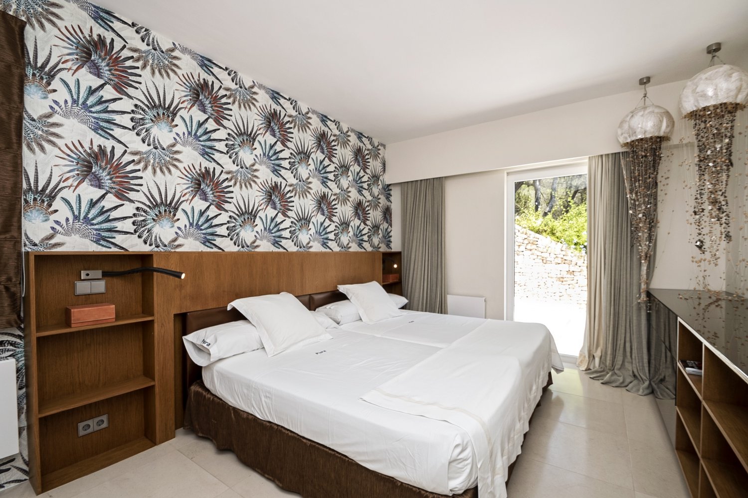 Modern Luxury Ibiza Villa with Huge Kitchen, Stunning Views and Spacious En-Suite Bedrooms near Es Cubells