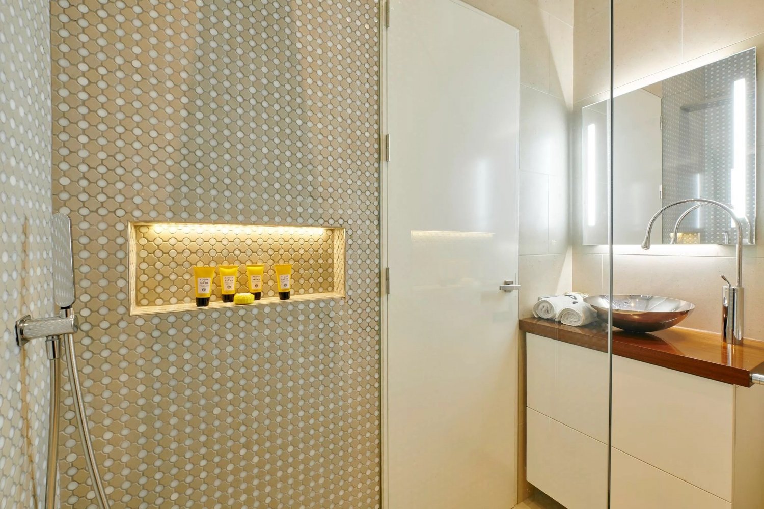 Modern Luxury Ibiza Villa with Huge Kitchen, Stunning Views and Spacious En-Suite Bedrooms near Es Cubells