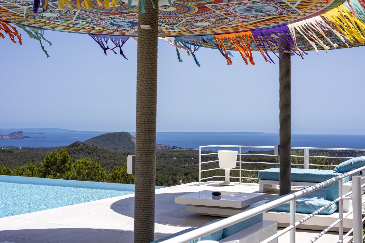 Modern Luxury Ibiza Villa with Huge Kitchen, Stunning Views and Spacious En-Suite Bedrooms near Es Cubells