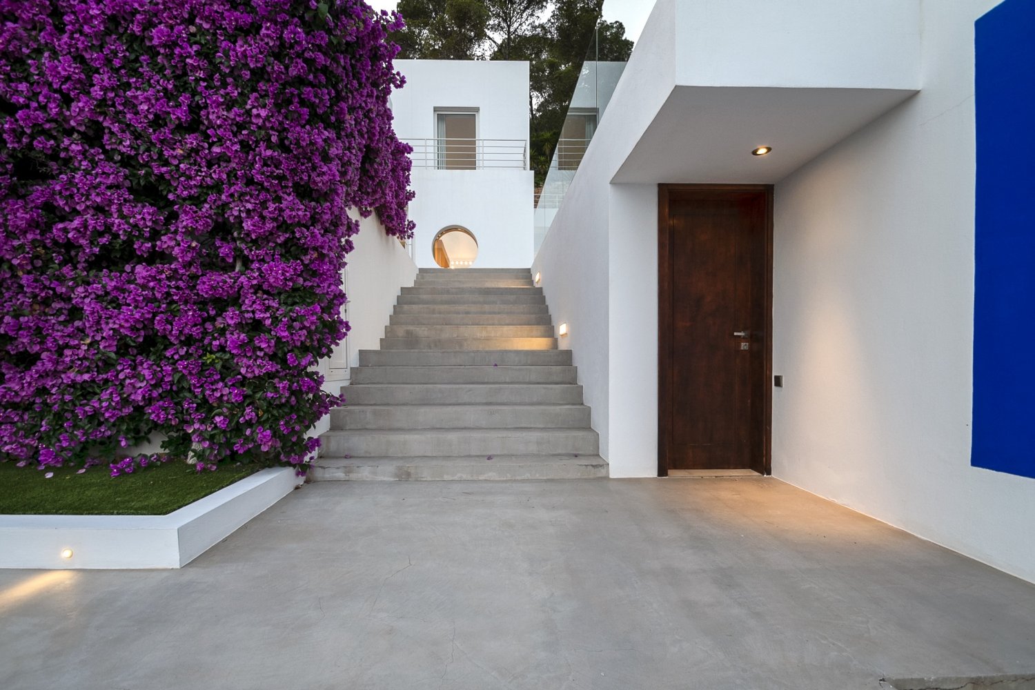 Modern Luxury Ibiza Villa with Huge Kitchen, Stunning Views and Spacious En-Suite Bedrooms near Es Cubells