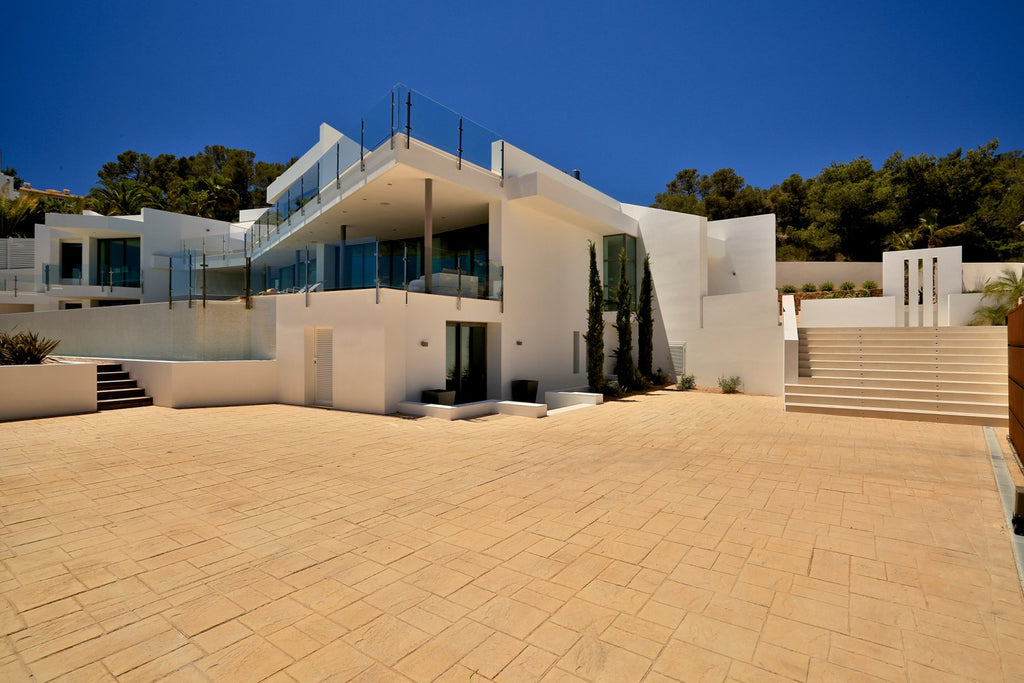 Modern Style Ibiza Villa with Five Spacious En-Suite Bedrooms, Luxurious Interiors, Impressive Kitchen and Panoramic Views of Es Torrent near Es Cubells