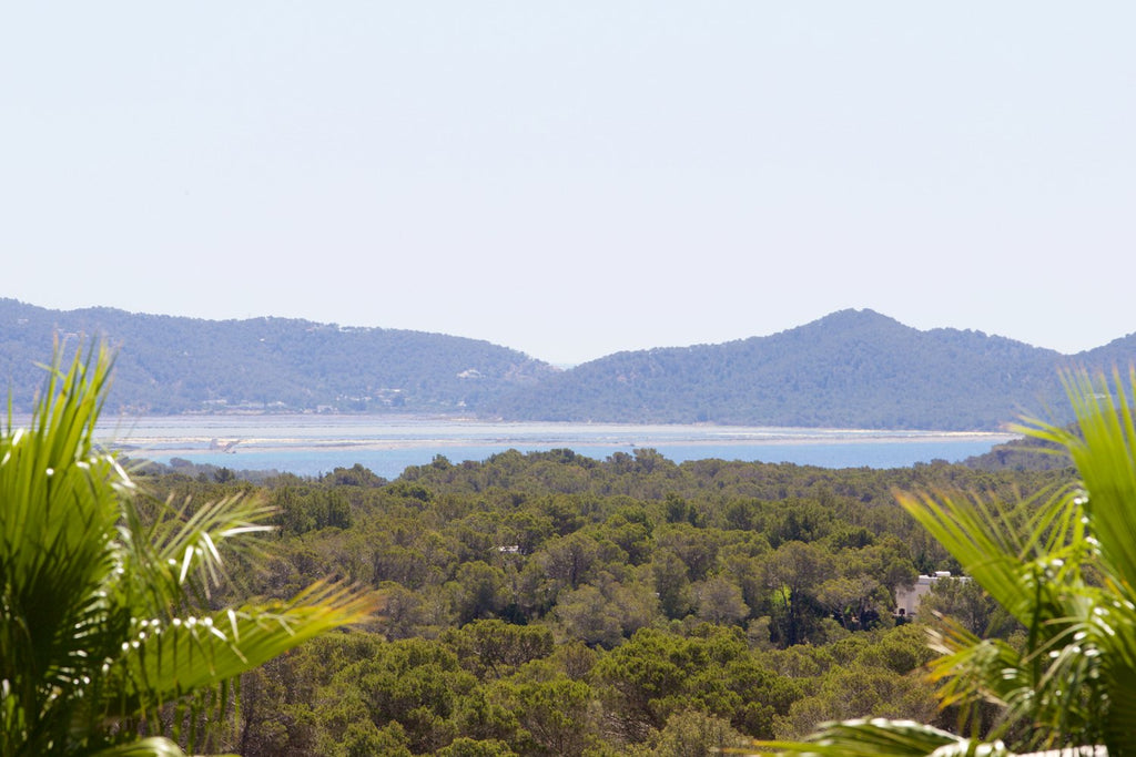 Modern Style Ibiza Villa with Five Spacious En-Suite Bedrooms, Luxurious Interiors, Impressive Kitchen and Panoramic Views of Es Torrent near Es Cubells