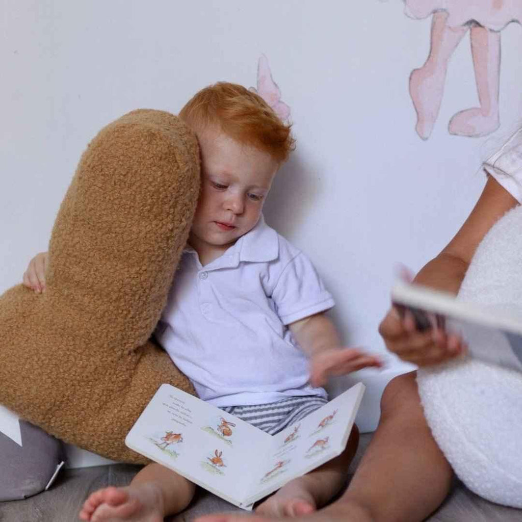 Cojín Letra Inicial Bouclé: Personaliza tu Espacio con Estilo