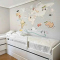 Vinilo Decorativo Infantil Mapamundi con Animales XL 220x120cm - SUEÑOS DE CIGUEÑA