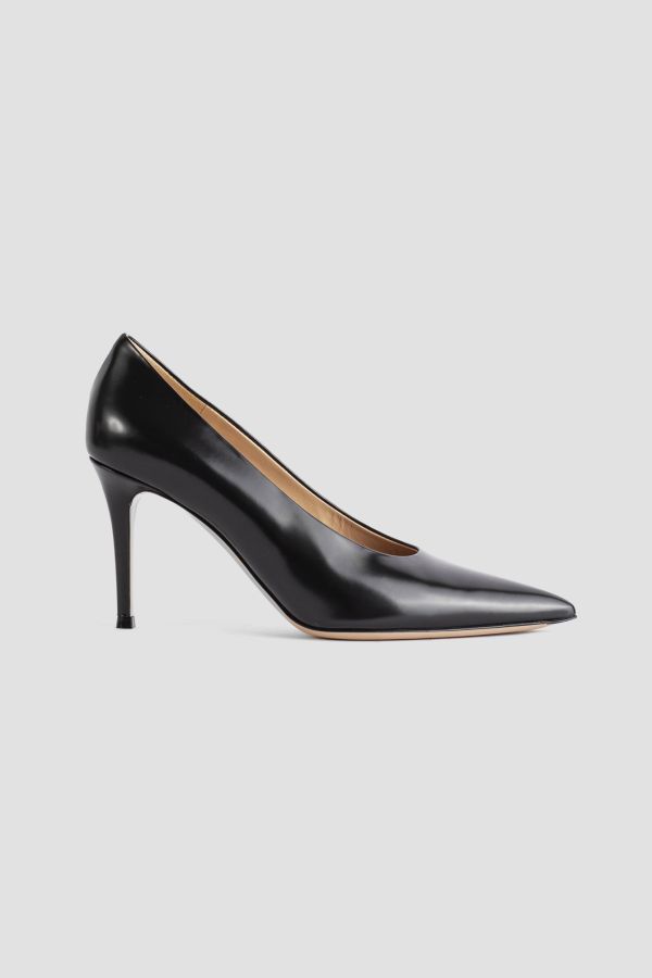 Gianvito Rossi Pump — Black