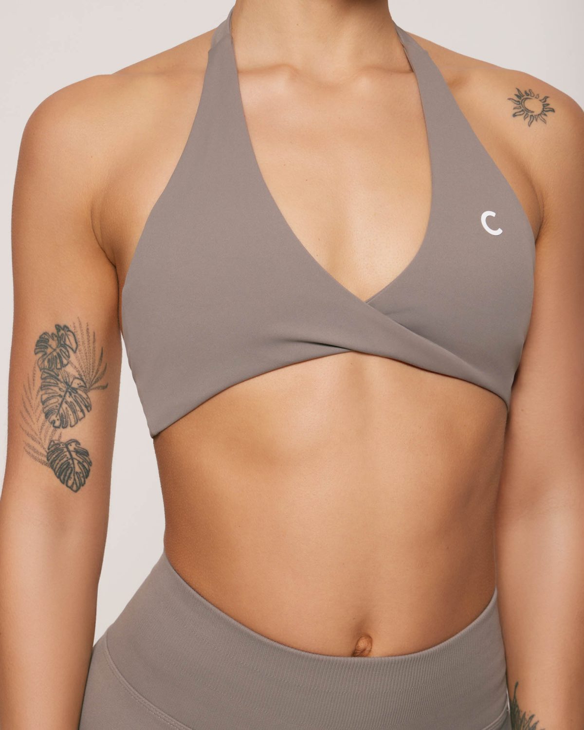 STRENGTH TOP HALTER