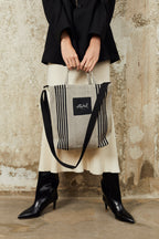 Tote bag cruzada sarga de burgos negro