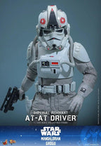 Star Wars Movie Masterpiece Figura 1/6 Imperial Remnant AT-AT Driver 30 cm