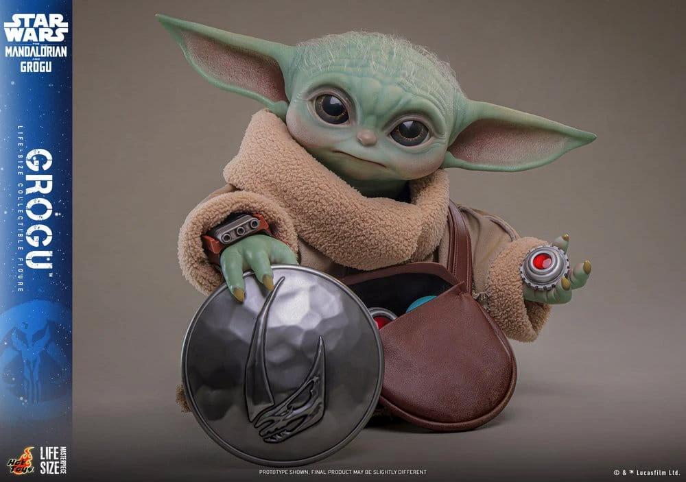 Star Wars: The Mandalorian & Grogu Figura a escala real Grogu 38 cm