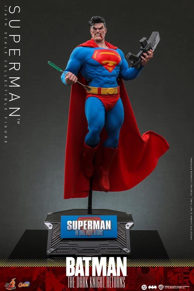 Batman: The Dark Knight Returns Figura Comic Masterpiece 1/6 Superman 34 cm