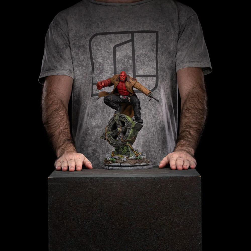 Hellboy 2 Estatua 1/10 BDS Art Scale Hellboy 34 cm