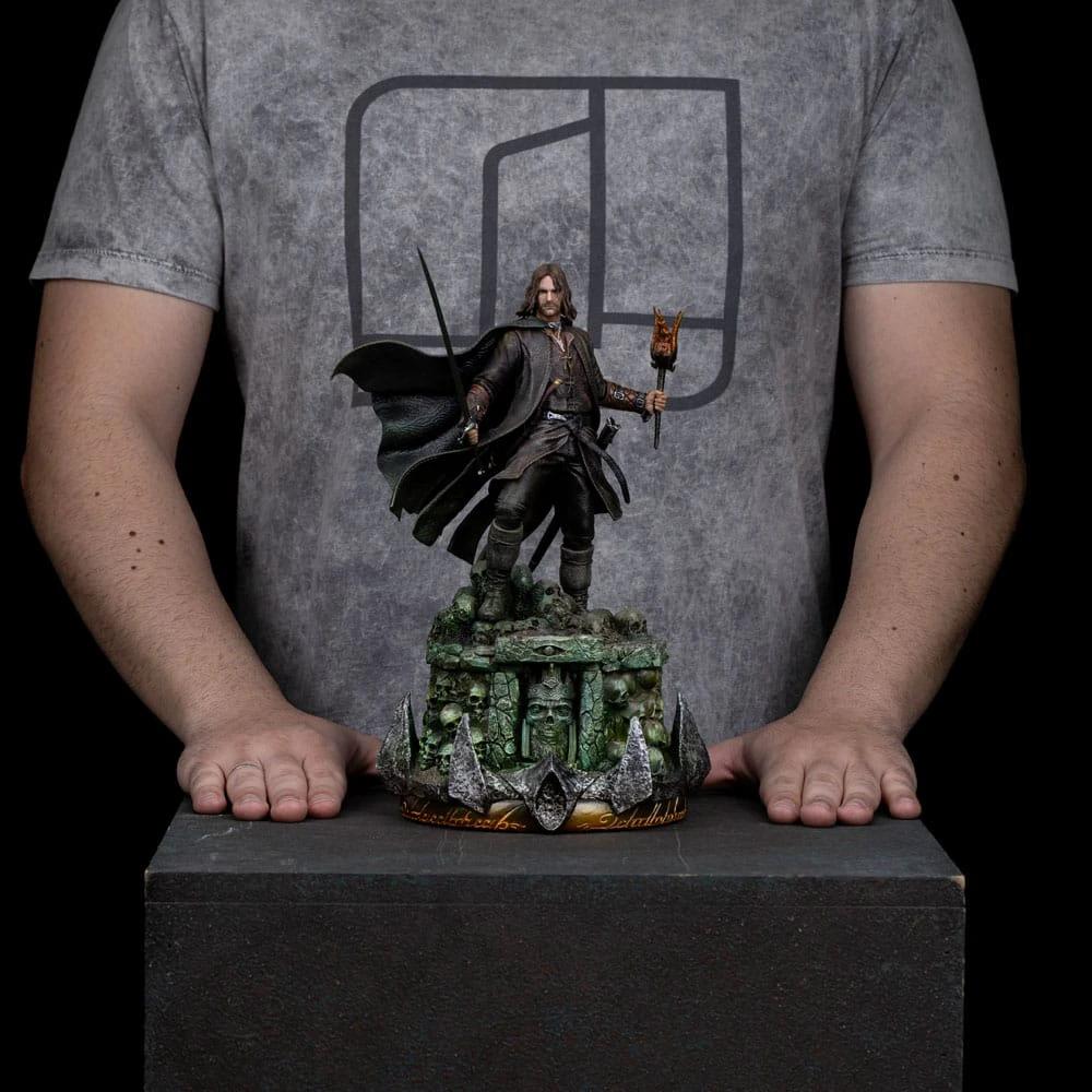 El Señor de los Anillos Estatua 1/10 Art Scale Aragorn Unleashed 31 cm