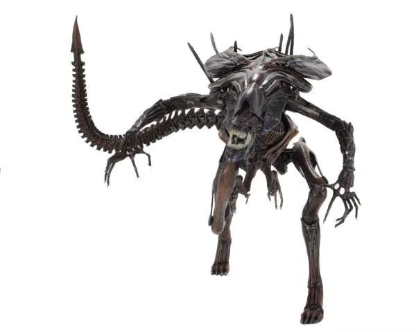 Alien Resurrección Figura Ultra Deluxe Alien Queen 38 cm