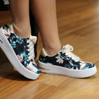 Zapatillas Urbanas de Mujer Flores negro Beige - Moda Sostenible Cuero Vegano | CHULA Tulum